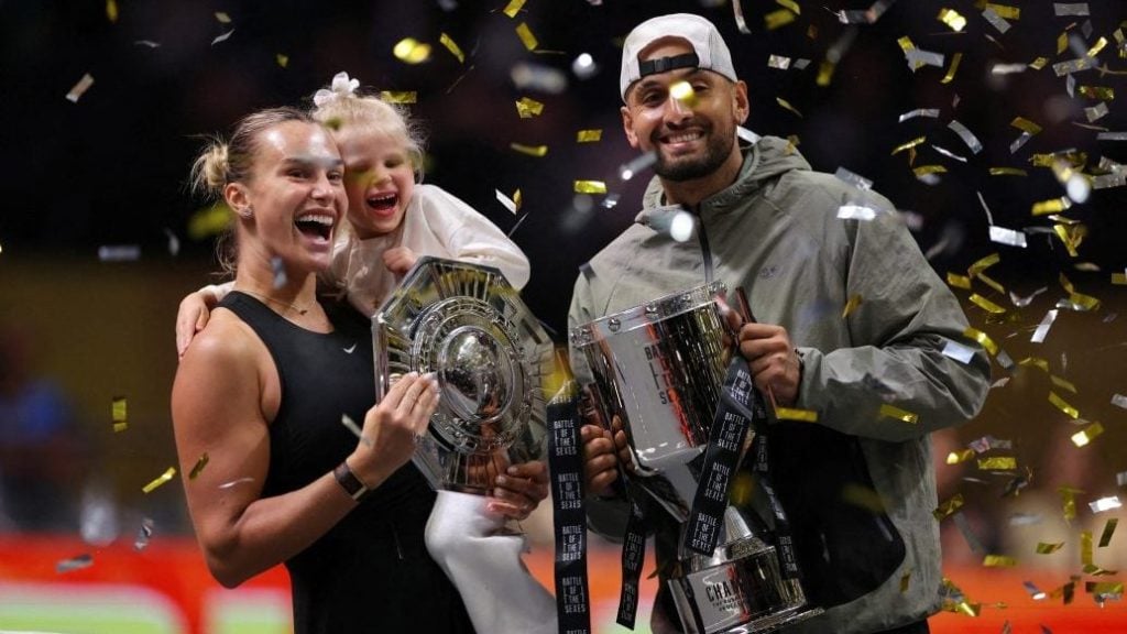 克瓦拉茨赫利亚双响炮率巴黎5-0大胜雷恩，重返争冠正轨（克瓦拉茨赫利亚梅开二度，巴黎5-0横扫雷恩重回争冠轨道）