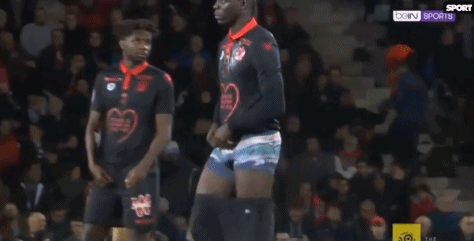 沪媒：申花3名外援合同到期，下周亚冠成终极大考定去留（沪媒：申花三外援合同到期，下周亚冠或成决定去留的最终考验）