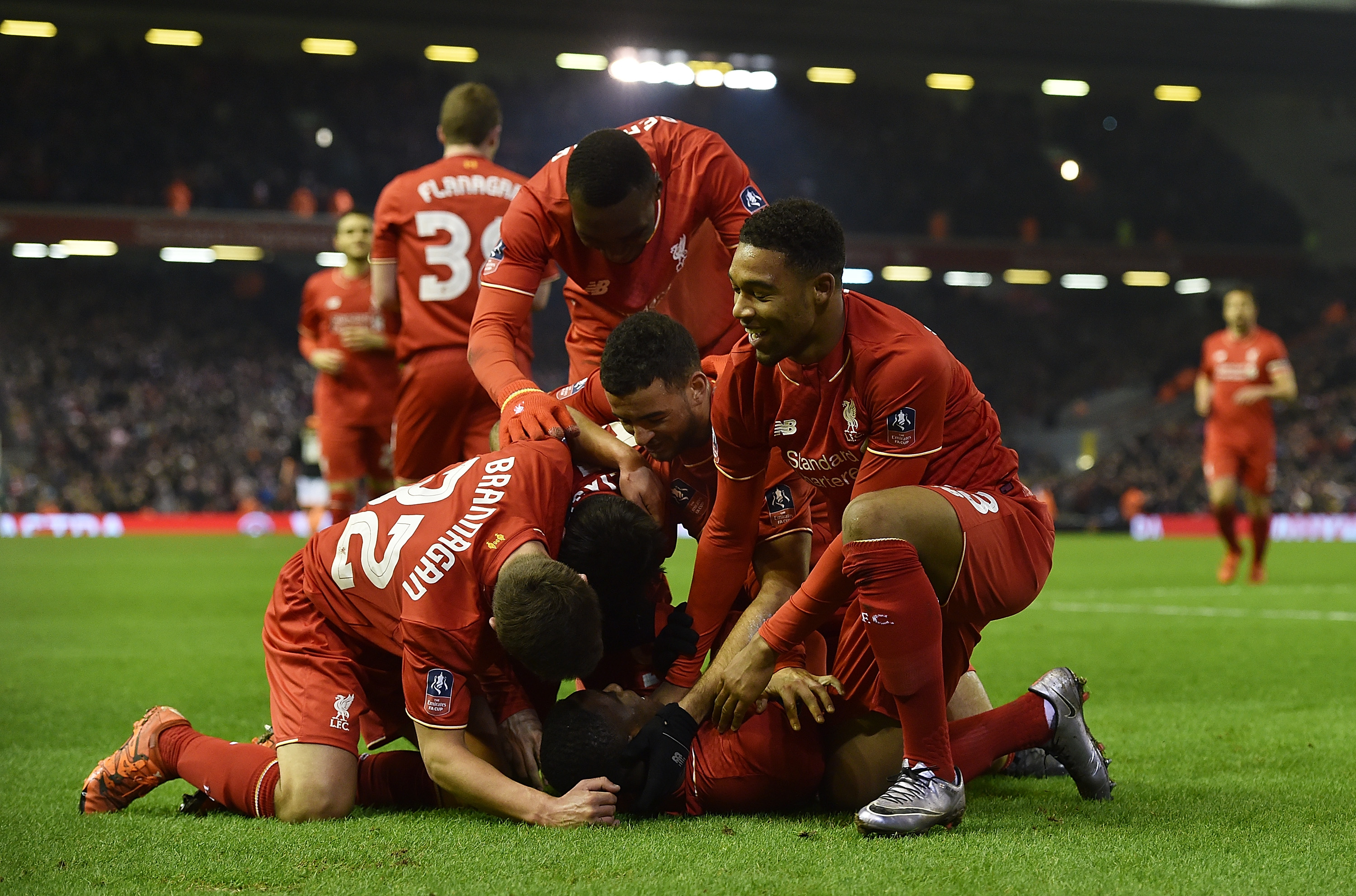 🇪🇸加泰罗尼亚之旅🏆季前友谊赛🆚赫罗纳vs狼队（🇪🇸加泰之行｜🏆季前热身赛：赫罗纳对阵狼队）