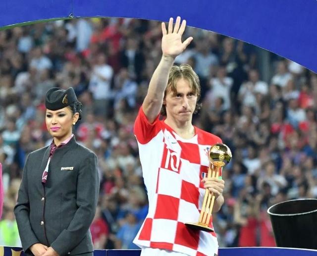 共和报：米兰状态起伏不定，加斯佩里尼将仰仗迪巴拉和苏莱（共和报：米兰状态不稳，加斯佩里尼寄望迪巴拉与苏莱）