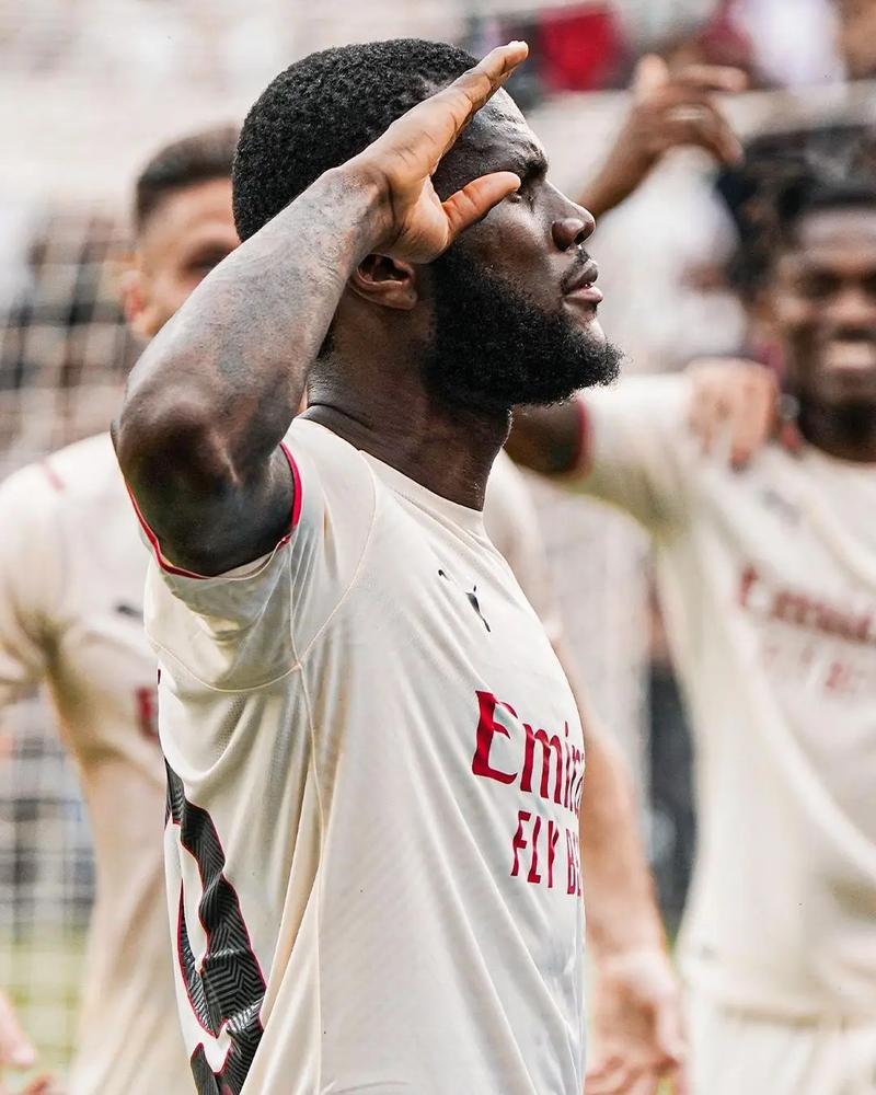 那不勒斯经历10轮点球晋级意杯8强，孔蒂：我们更配得上晋级（鏖战十轮点球，那不勒斯挺进意杯8强；孔蒂：这次晋级实至名归）