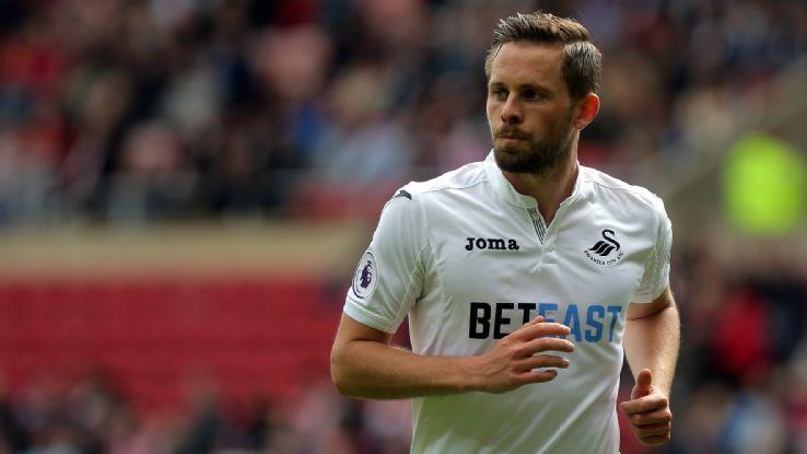 经纪人：若有球队有意圣地亚哥很正常，但他没离开米兰的想法（经纪人：有球队青睐圣地亚哥很正常，但他不打算离开米兰）