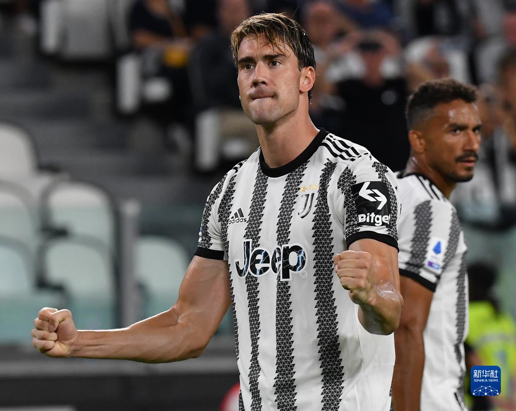 利物浦新援表现抢眼（利物浦新援发挥出色）