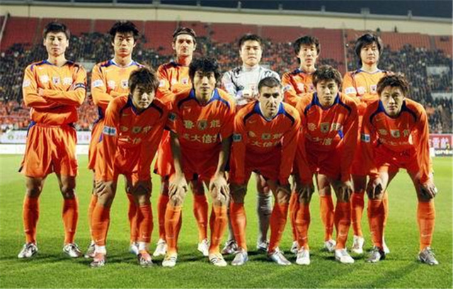 日职联半场：细谷真大梅开二度，新潟天鹅0-2柏太阳神（J1联赛半场：细谷真大双响，柏太阳神2-0领先新潟天鹅）