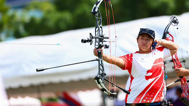 实现中超三连冠、队史第4冠，海港官方社媒发文庆祝（海港加冕中超三连冠、达成队史第四冠，官方社媒发文庆祝）