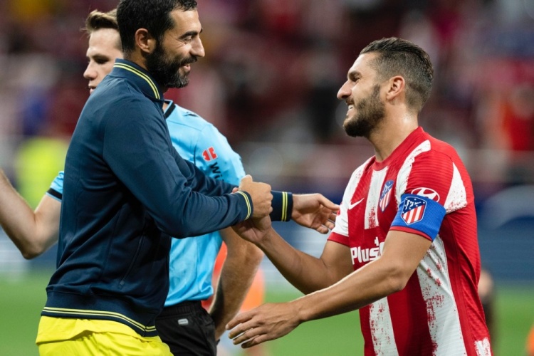 混团世界杯：国乒狂轰8-0横扫韩国！双王、栋曼立功，孙颖莎休战（混团世界杯：国乒8-0零封韩国！双王、栋曼发威，孙颖莎轮休）