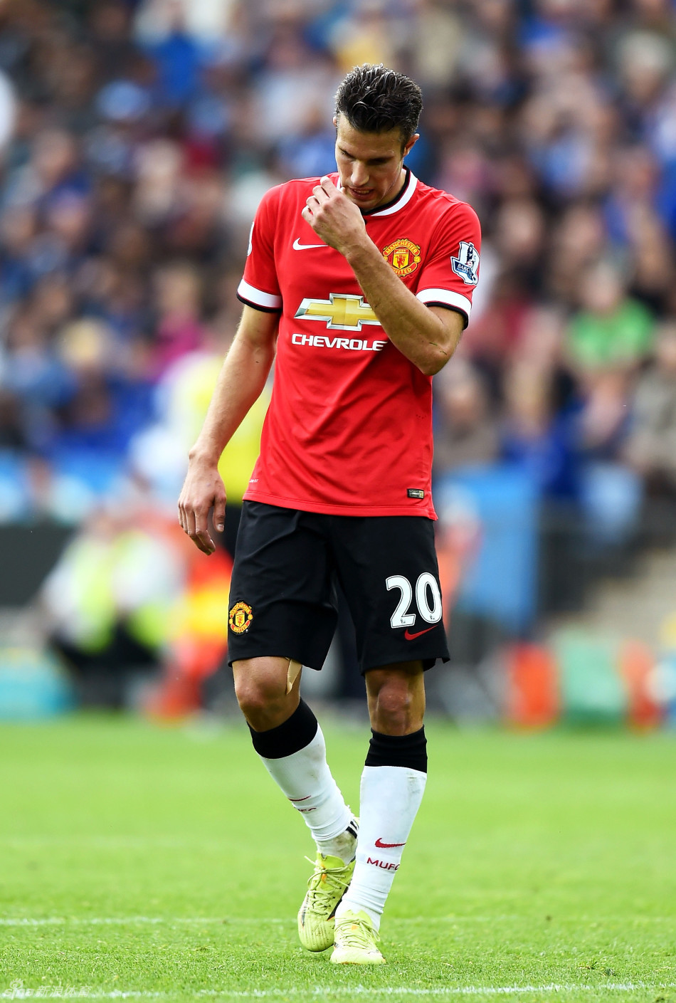 状态全无！浓眉半场4中0贡献0分3板2助，罚球2中0（手感冰冷！浓眉半场4投全失仅0分3板2助，两罚全失）