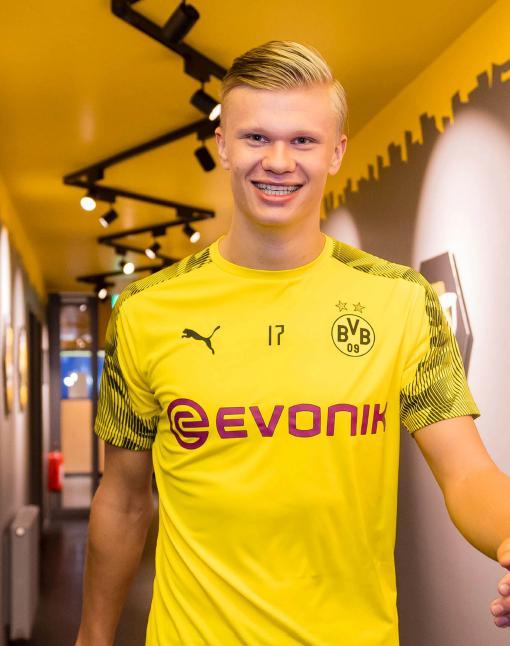 替补球员上场直接送出助攻，全场惊讶