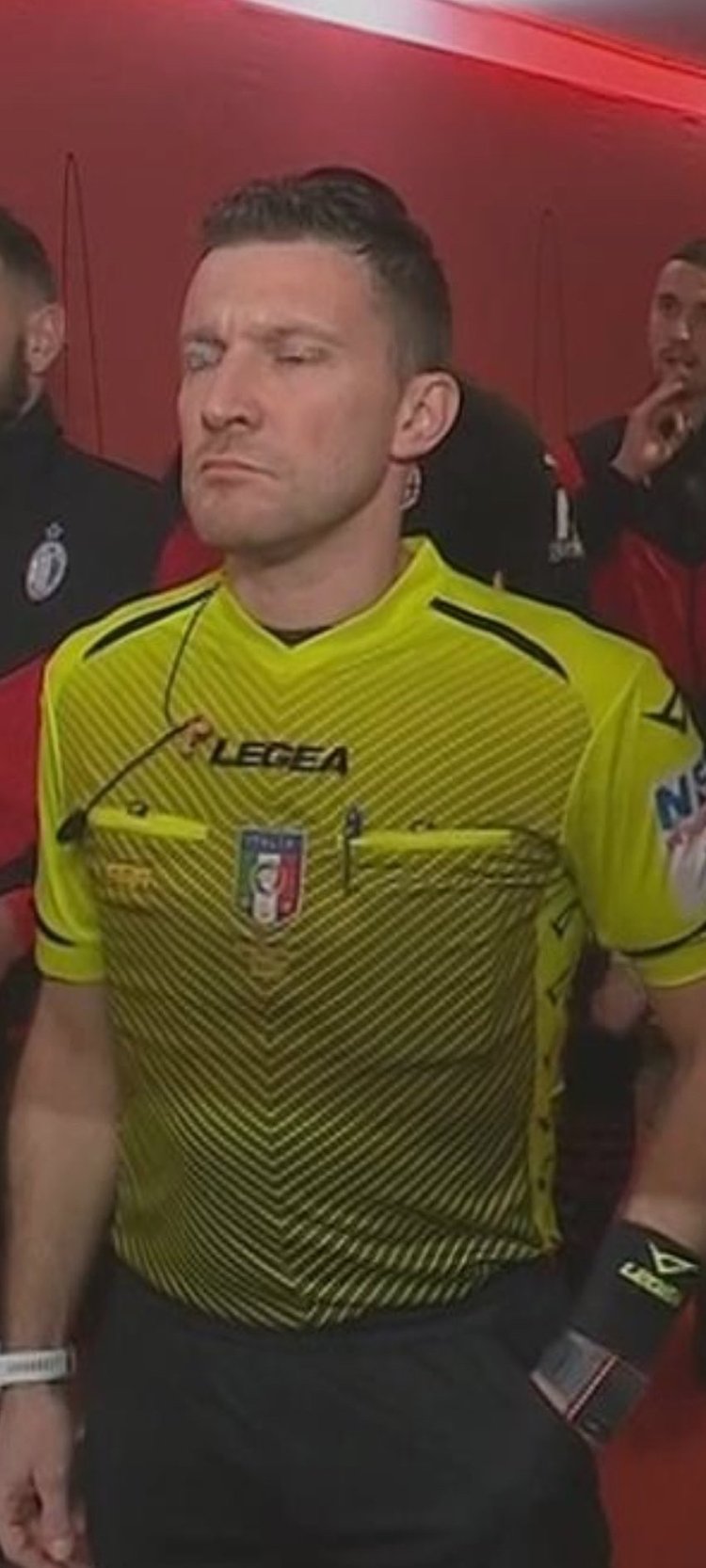 国际雪联单板和自由式U型场地世界杯，中国选手李方慧训练中（中国选手李方慧备战国际雪联单板与自由式U型场地世界杯）