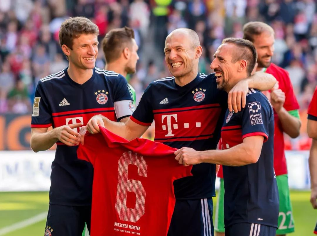 卡莱尔：其他老将遇到我们这样的情况会装病，西卡却全力以赴（卡莱尔：换作其他老将或装伤避战，西卡仍拼尽全力）