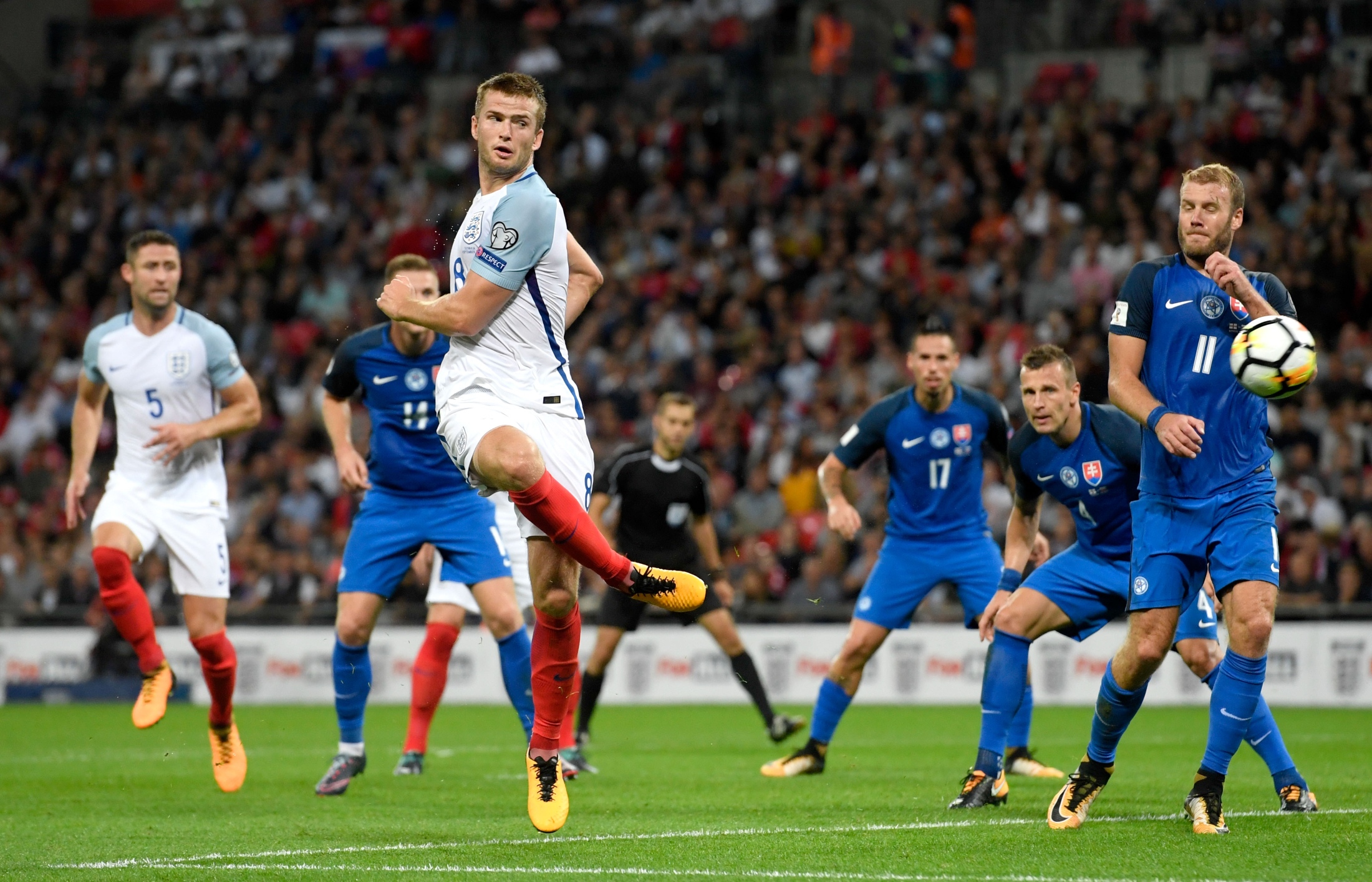 配备和战术 配备和战术